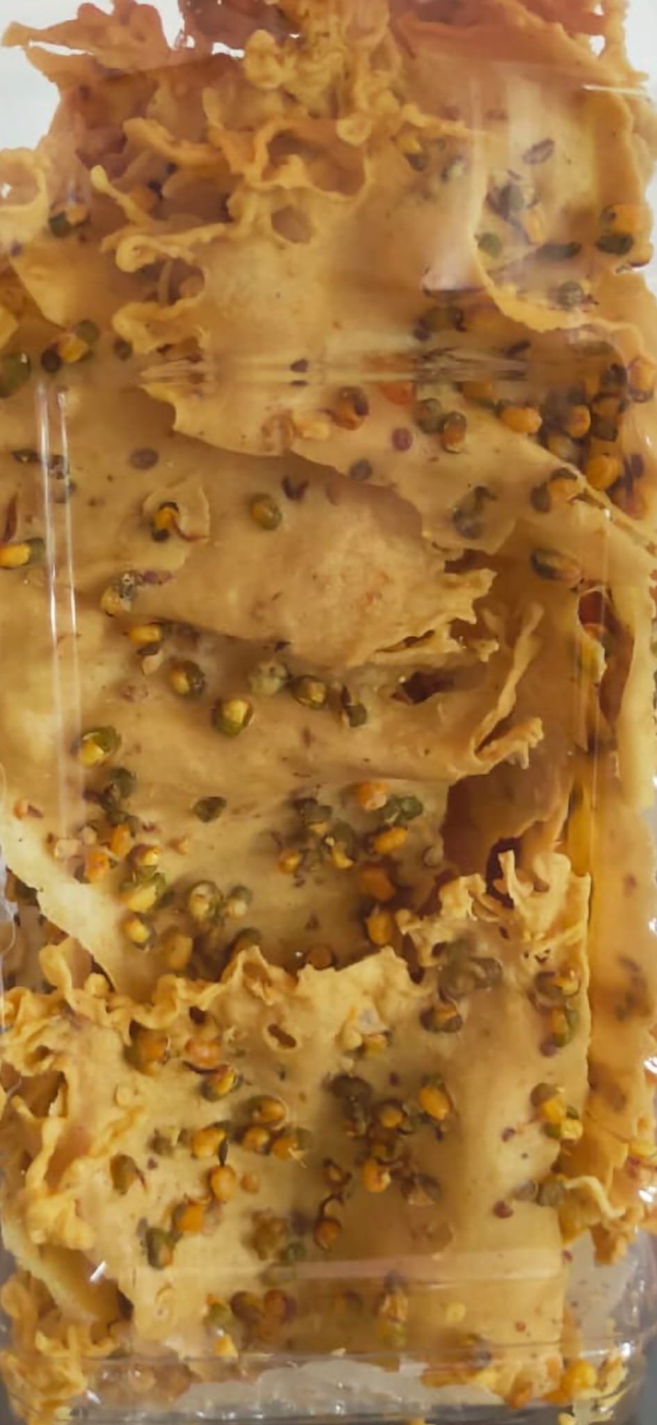 Crunchy green-bean crackers